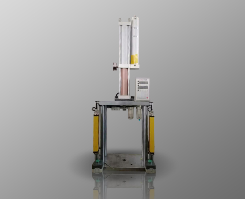 标准四柱气液压力机-02